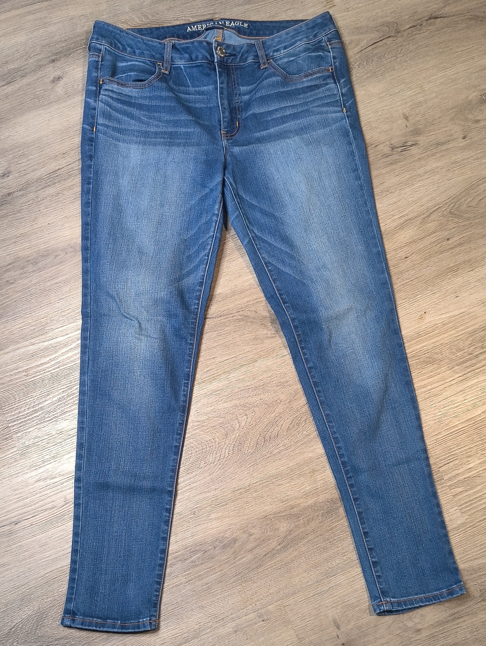 S1150 Mid Rise Stretch Jegging w/31" Inseam👖American Eagle Women's Size 14 Jean
